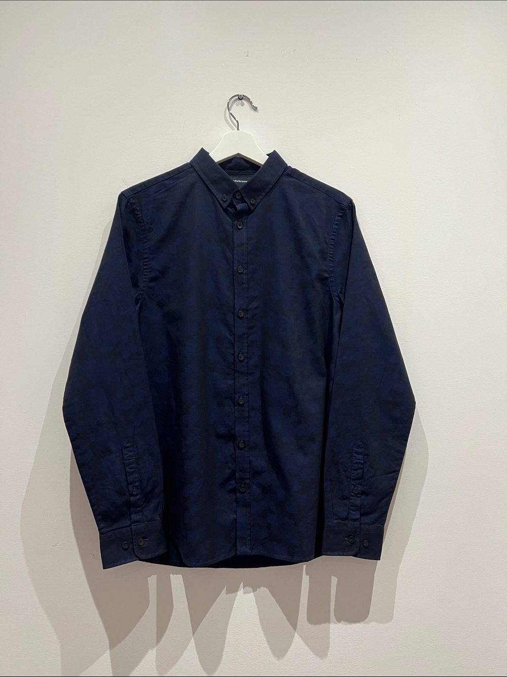 Peak Performance Men's Navy Button-Down Shirt - Classic Long Sleeve